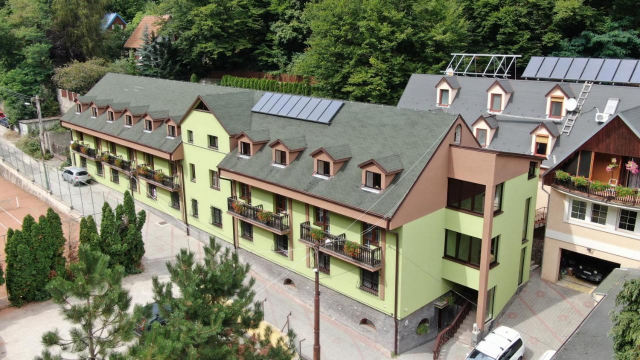 Horsky Hotel Eva Svätý Jur المظهر الخارجي الصورة